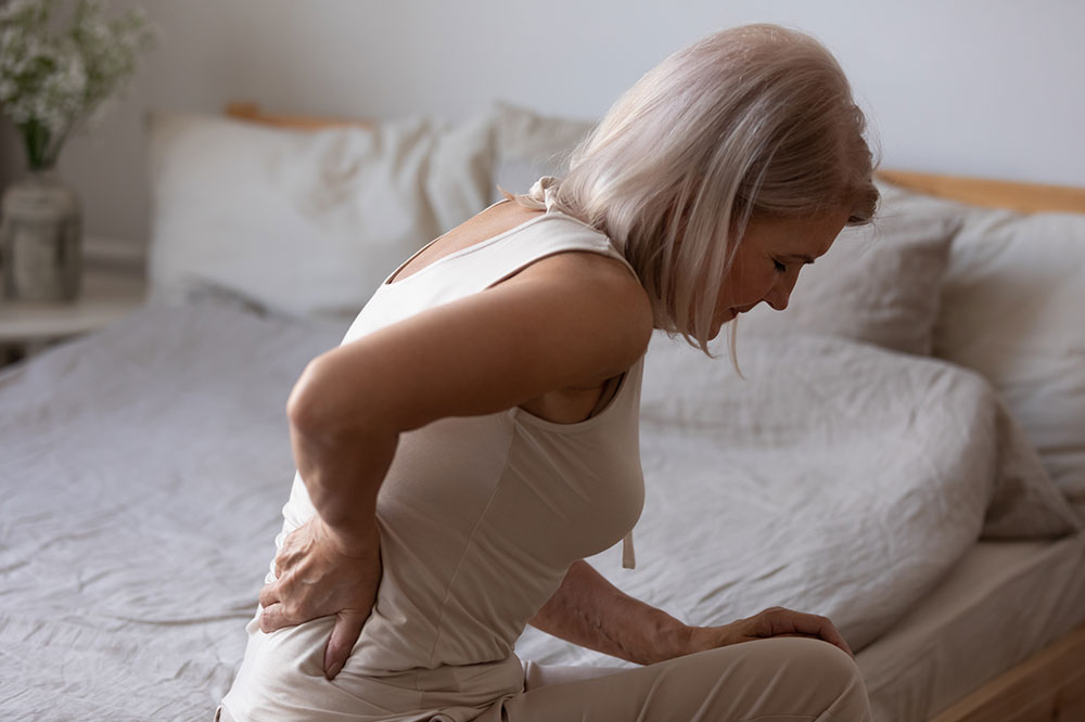6 Symptoms of Osteoporosis