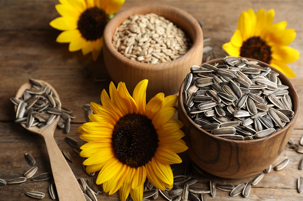 8 Super Foods that Help Fight Dandruff